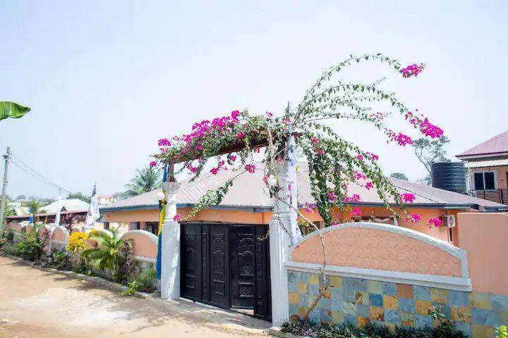 Nana Adu Guest House Koforidua Luaran gambar