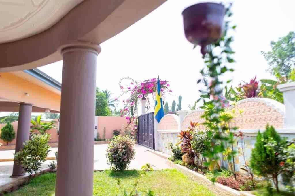Nana Adu Guest House Koforidua Luaran gambar