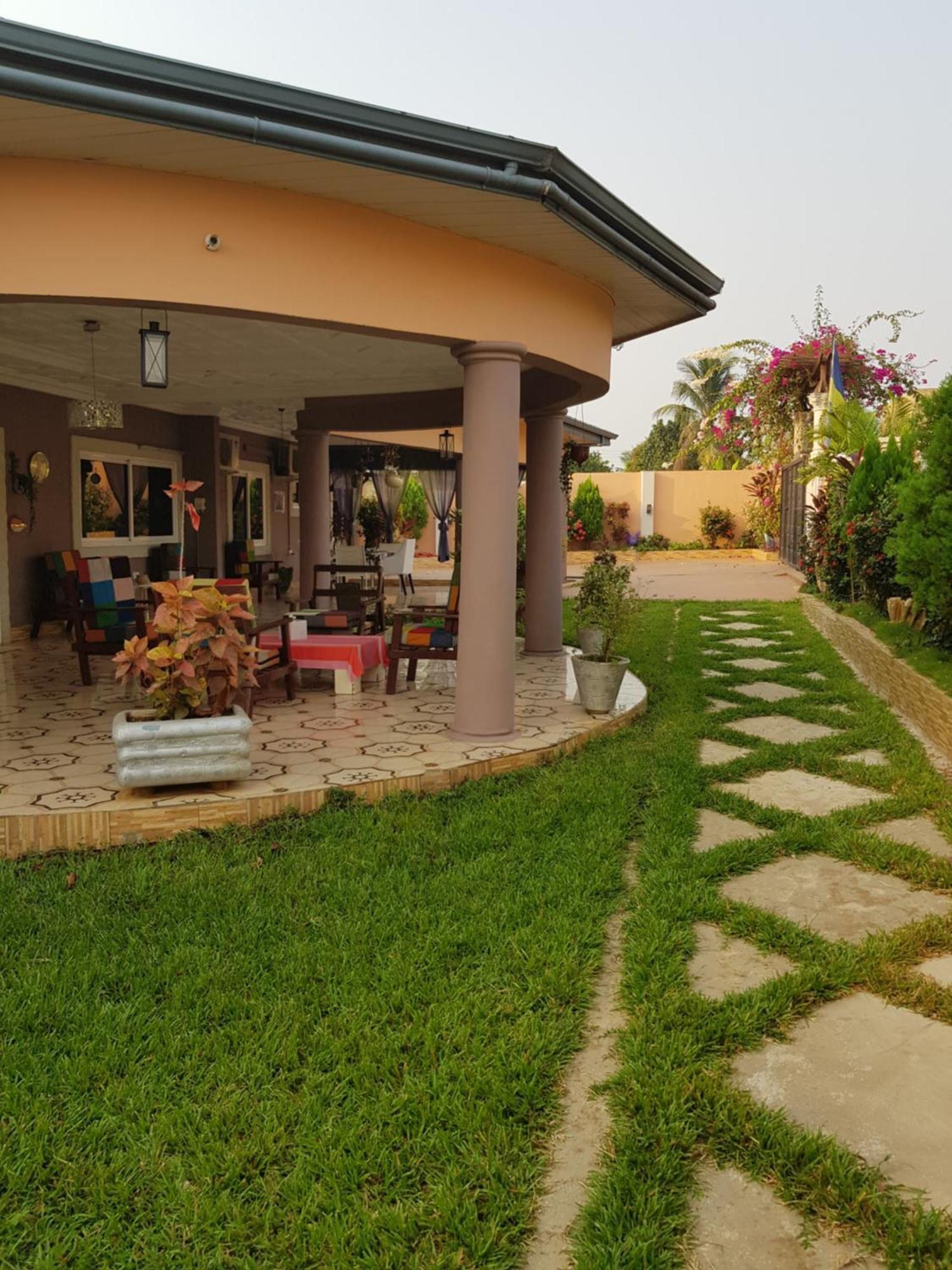 Nana Adu Guest House Koforidua Luaran gambar