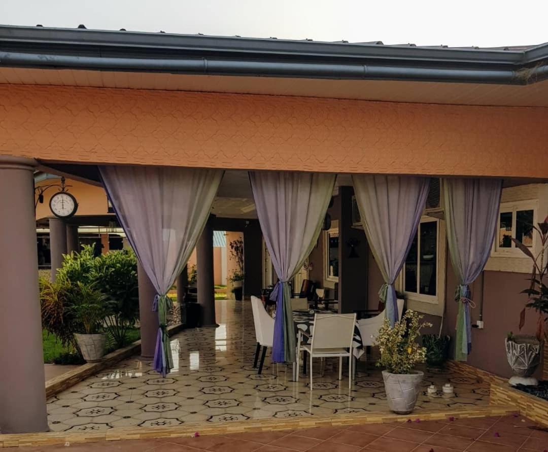 Nana Adu Guest House Koforidua Luaran gambar