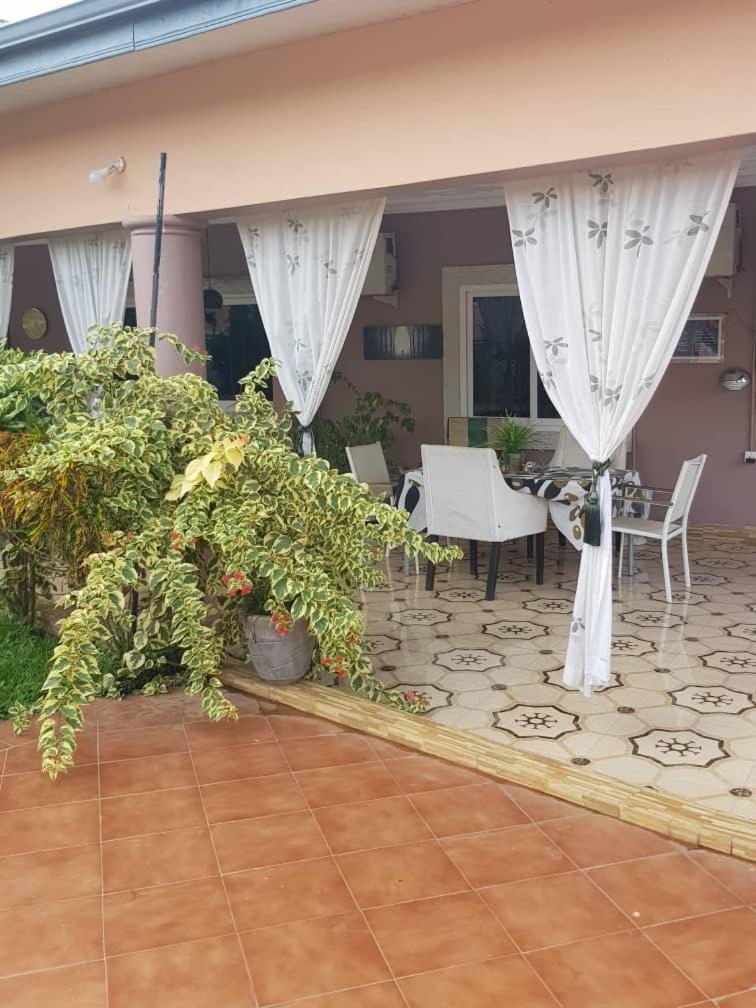 Nana Adu Guest House Koforidua Luaran gambar