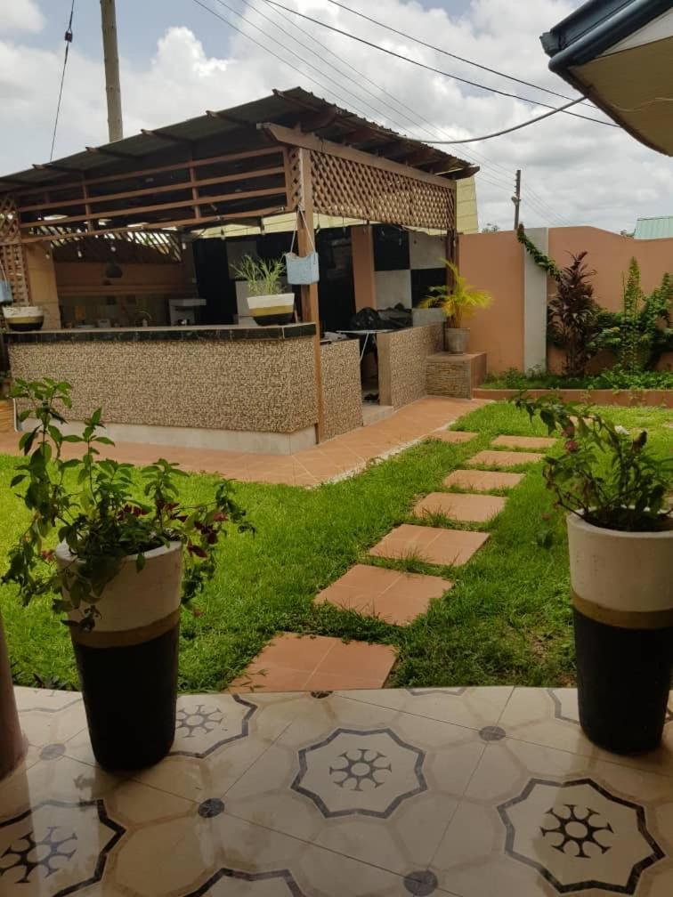 Nana Adu Guest House Koforidua Luaran gambar