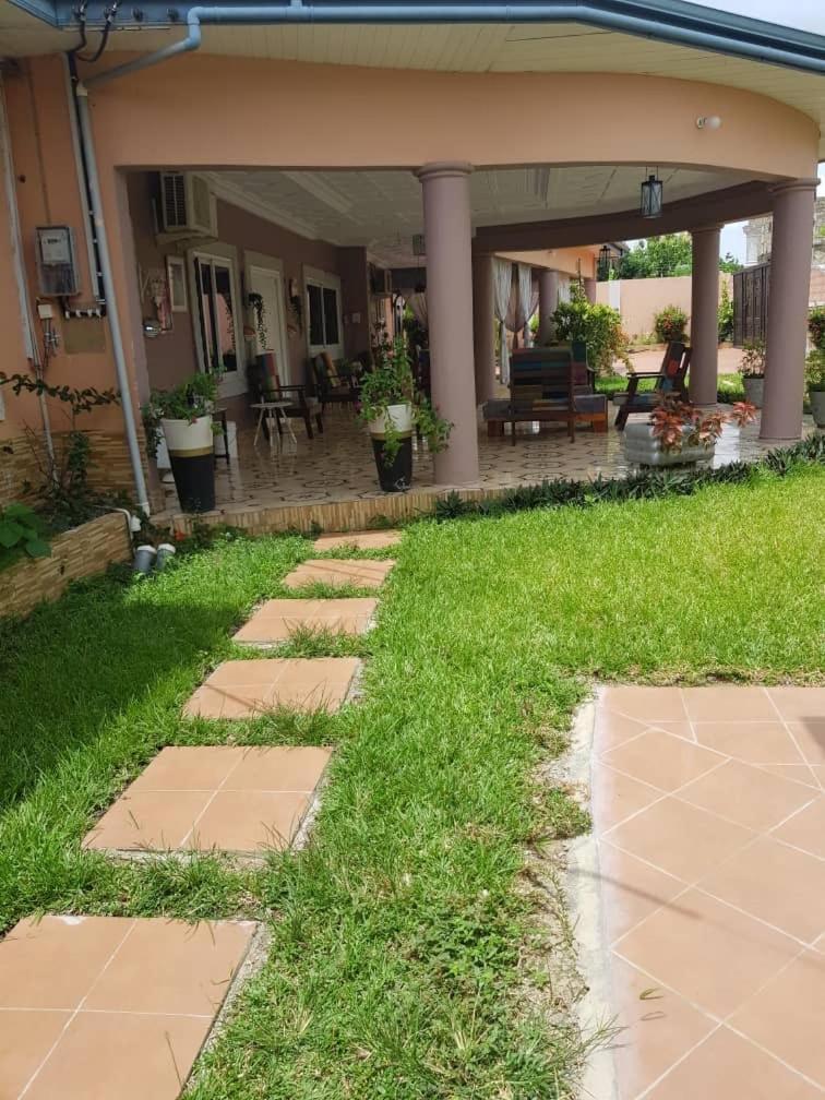 Nana Adu Guest House Koforidua Luaran gambar